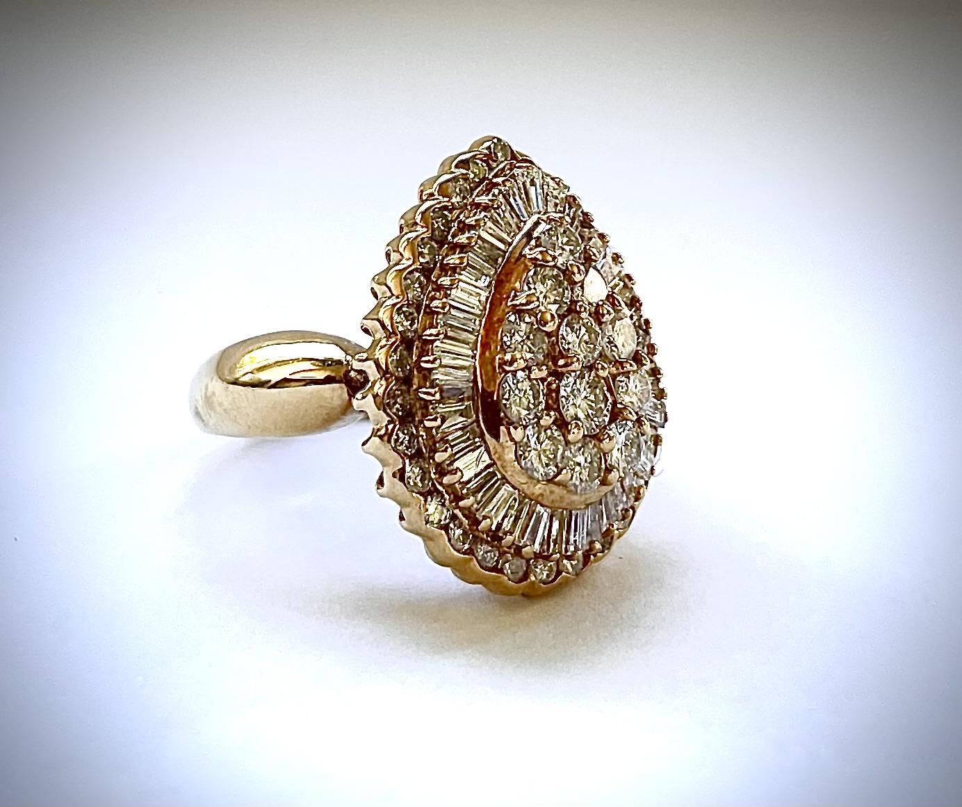 Diamond Cluster — 2.00ct diamond cluster, 18ct Gold